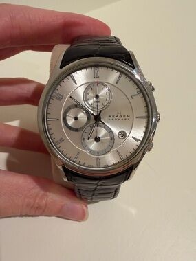 Skagen Men's Silver Chronograph Watch with Black Leather Strap 329XLSLC